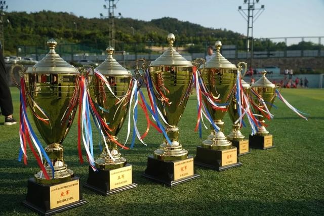 官方：萨卡腿筋拉伤，将缺阵数周