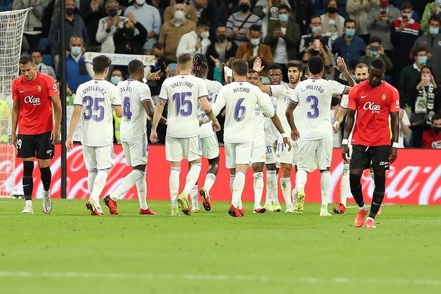 阿德巴约30+11热火胜步行者 活塞送猛龙6连败